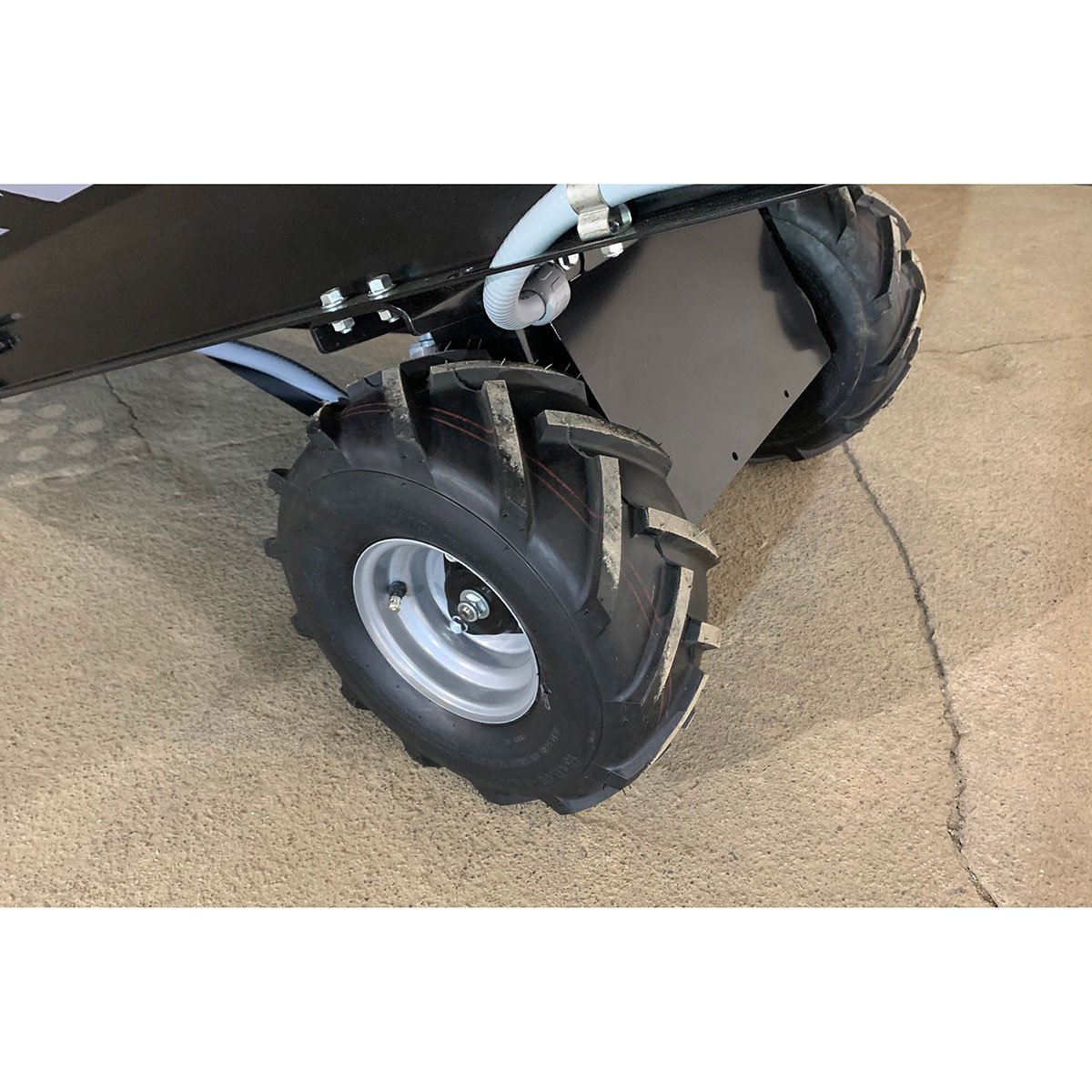DM Carts Aggressive V - Tread Floater Tires - QC Supply - 