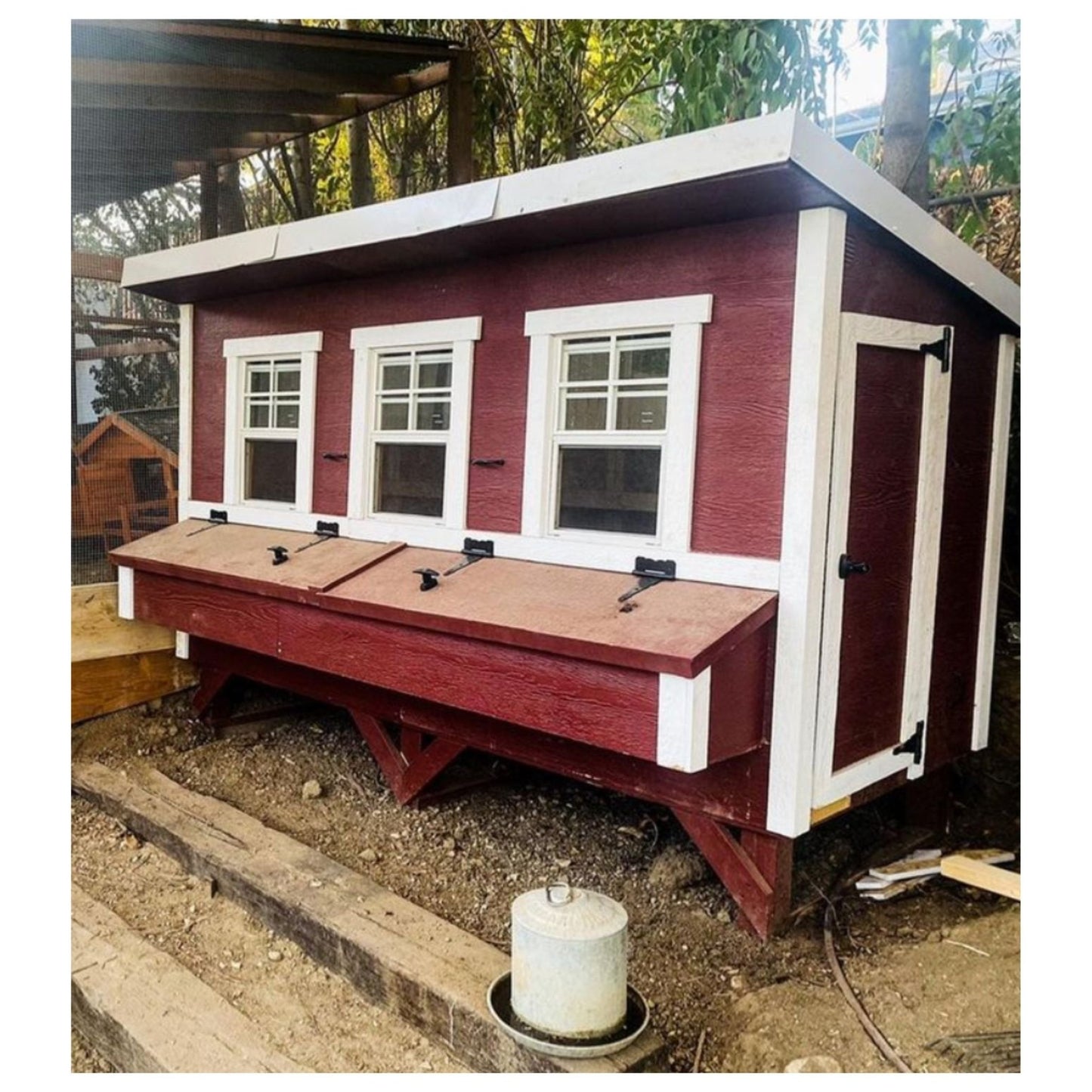 OverEZ XL Chicken Coop - QC Supply - 